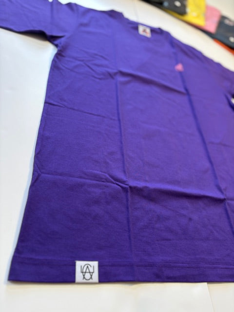T-Shirt: Purple/Pink Logo Print
